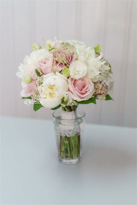 Get ready to fall in love with this beautiful ideas. Fresh Flower Wedding Bouquet | Fresh flower bouquets ...