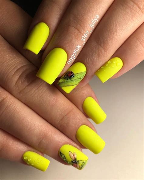 28 Cute Summer Yellow Nails Design Easy To Copy In 2019 Yellow Nails
