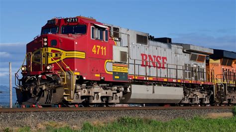 Bnsf Santa Fe Warbonnet Locomotives Youtube