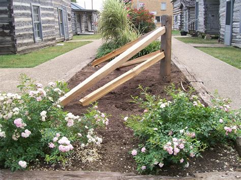 46 Corner Fence Landscaping Ideas Garden Design