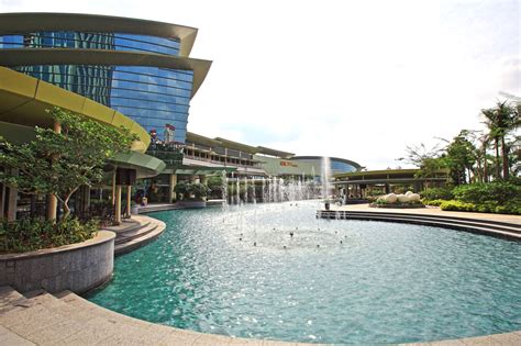 Borders ioi city mall is a popular book store in malaysia. iOi City Mall - FUJITEC VIỆT NAM