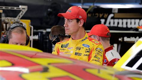 Nascar Title Contender Joey Logano Doesnt Regret Bold Move Miami Herald