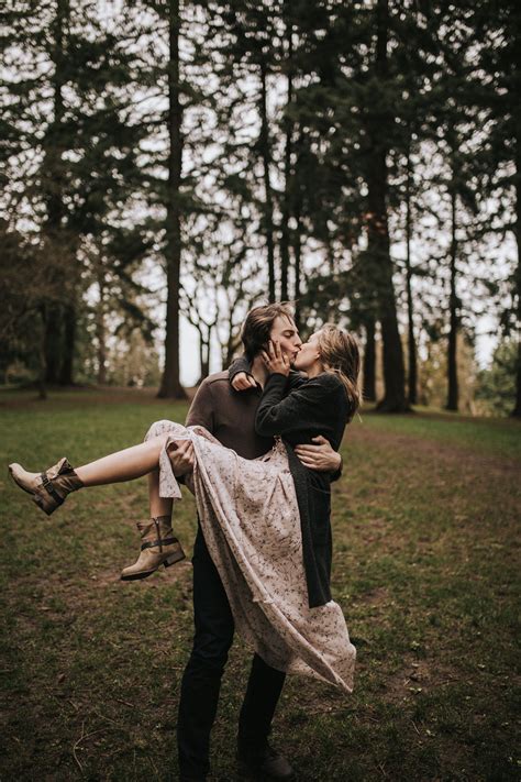 Cassidy And Wyatts Engagement Session In Portland Oregon By Indwell Weddings Couples In Love