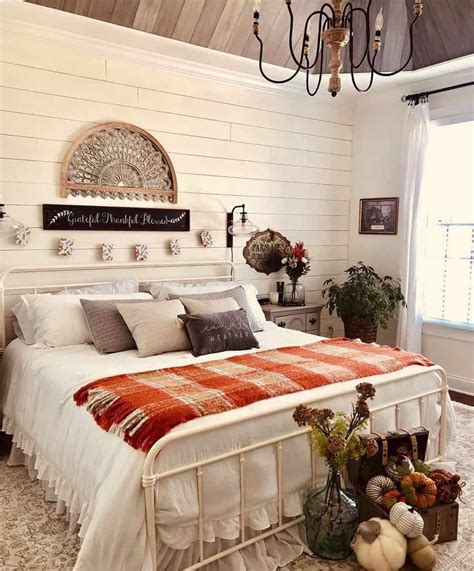19 Amazing Bedroom Ideas With Cozy Farmhouse Fall Decor Fall Room