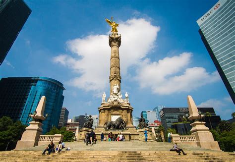 Its towering stone column stretches high into the mexico city skyline and both drivers and pedestrians can see its golden angel statue as they move about the popular paseo de la reforma. TOP THINGS TO SEE IN MEXICO CITY