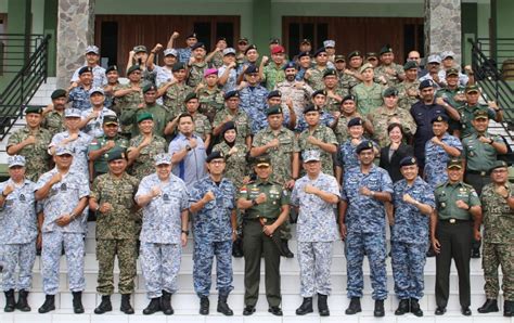 Mtat stands for maktab turus angkatan tentera (malay: Pangdam XII/Tpr Terima Kunjungan Siswa Maktab Pertahanan ...