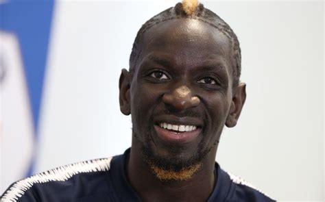 Mamadou sakho date of birth: Mamadou Sakho réclame 14,5 millions d'euros à l'Agence ...