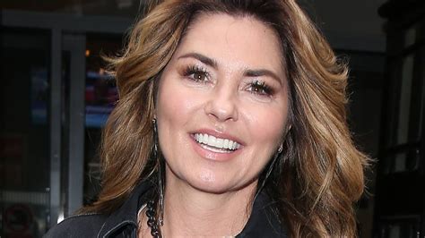 Shania Twain Displays Unbelievable Physique In Barely There Crop Top
