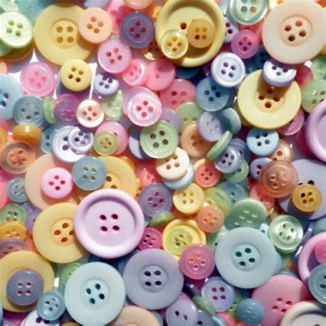 100 Mixed Pastel Buttons