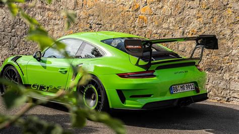 Manthey Racing Turns The Porsche 911 GT3 RS Up To 11 Motor4trendz