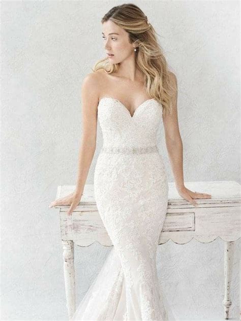 Ella Rosa Style Be Is An Exquisite Lace Dress With Sheer Illusion Back A Romantic Weddin