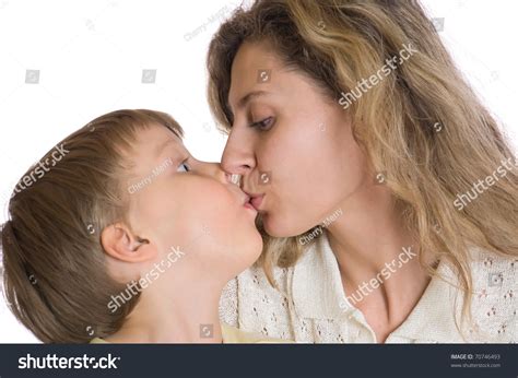 Mother Son Kissing写真素材 Shutterstock