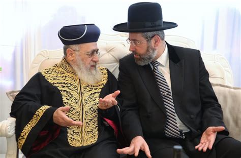 Israels Chief Rabbis Form Panel To Set Standards For Recognizing