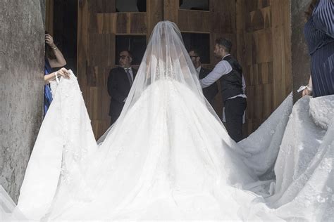 ﻿ victoria swarovski's incredible wedding dress weighed 46kg and featured 500,000 crystals! Victoria Swarovski Sparkles In Bridal Gown By Dubai-Based ...