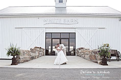 Pittsburgh Barn Wedding Venue White Barn