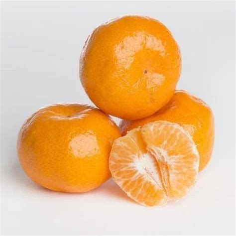 A Grade Pan India Fresh Kinnow Orange Packaging Size 10 Kg Packaging
