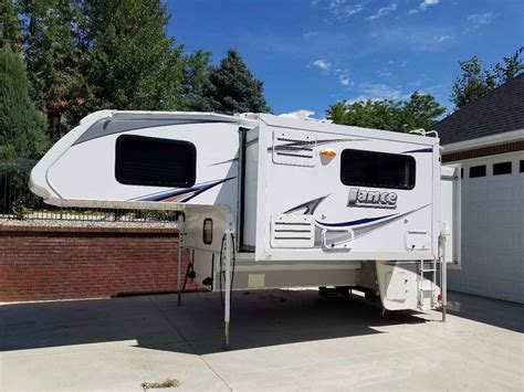 2013 Used Lance 1172 Truck Camper In Montana Mt