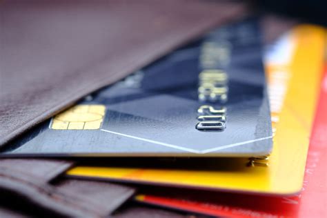 Spotting elder financial abuse (www.consumer.ftc.gov) 10 Warning Signs of Company Credit Card Abuse
