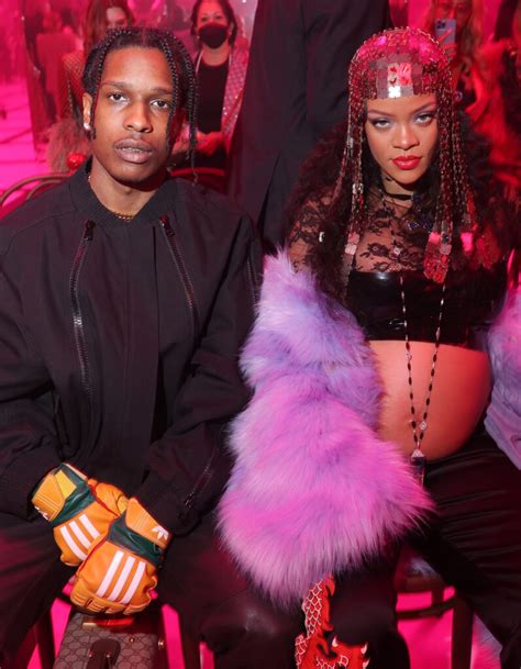 Rihanna Gives Birth Welcomes First Kid Ever