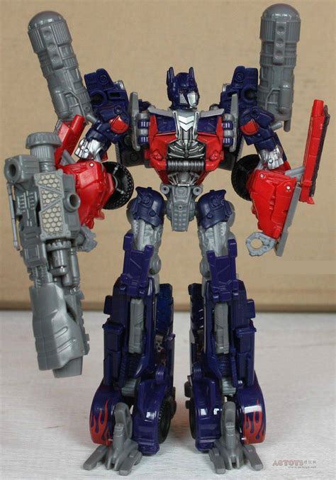 Dark Of The Moon Voyager Optimus Prime Up Close Transformers News