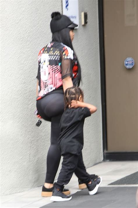 blac chyna rivals kim kardashian s fabulous booty as she steps out with fiancé rob and her son