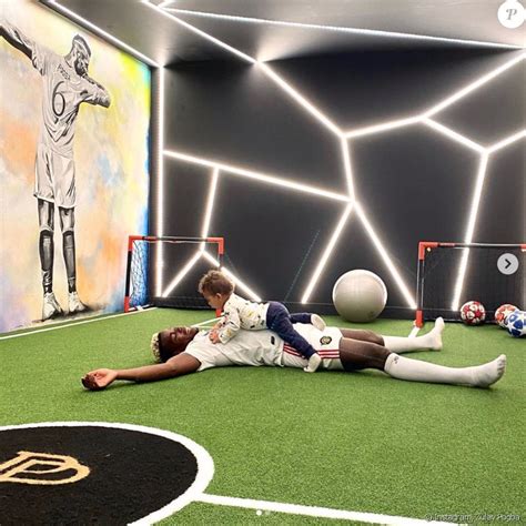 Jun 16, 2021 · france soccer star paul pogba appeared to have been bitten during the team's euro 2020 match against germany on tuesday. Paul Pogba et son fils Shakur. Juin 2020. - Purepeople