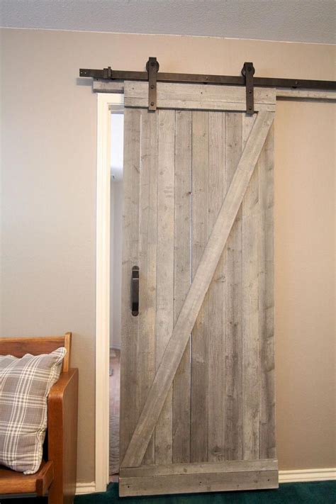 This Easy To Make Rustic Barn Door Is Beautiful And Easy To Make I