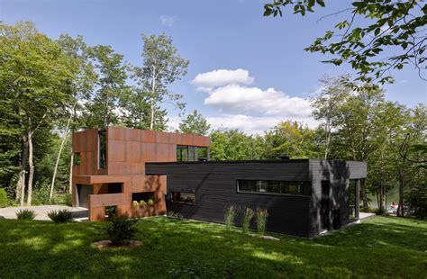 Any other comments are greatly appreciated. An L-shaped house on the edges of a Canadian lake - Australian Design Review