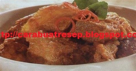 Kemudian rebus daging supaya empuk. CARA MEMBUAT DAGING SAPI BUMBU BALI | Resep Masakan Indonesia