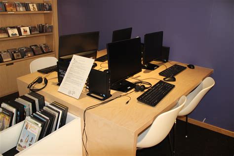 Multimedia is usually a more enjoyable and informative experience than text. Espace multimédia