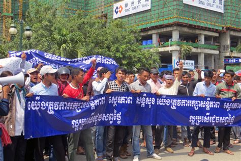 Two Cambodian Opposition Lawmakers Attacked By Protesters — Radio Free Asia