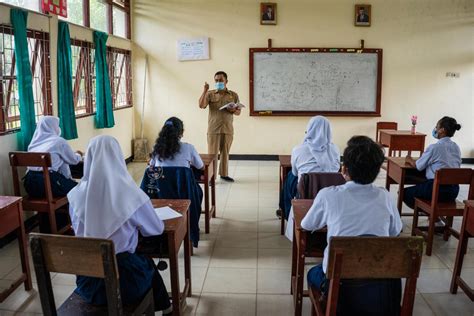 Dengan 23 Negara Belum Membuka Kembali Sekolah Secara Penuh Pendidikan