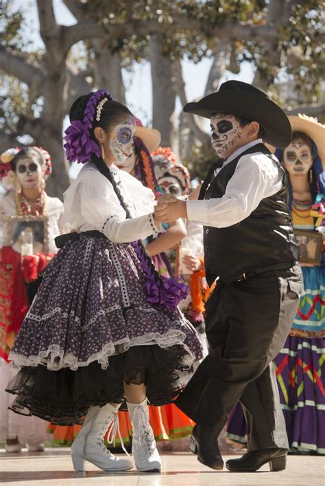 Celebrate El Dia De Los Muertos With Kids