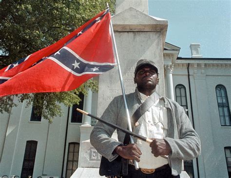 Mississippi To Investigate Death Of A Black Man Who Raised Confederate