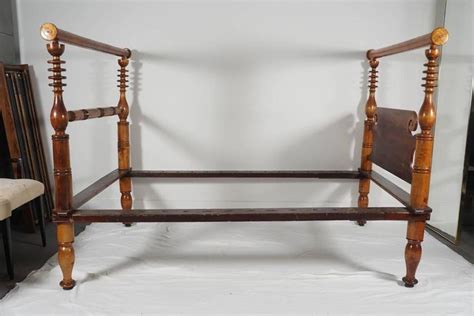 .pictures how to build a rope bed that can bed taken apart and reassembled in another location. Early American Single Rope Bed or Daybed at 1stdibs