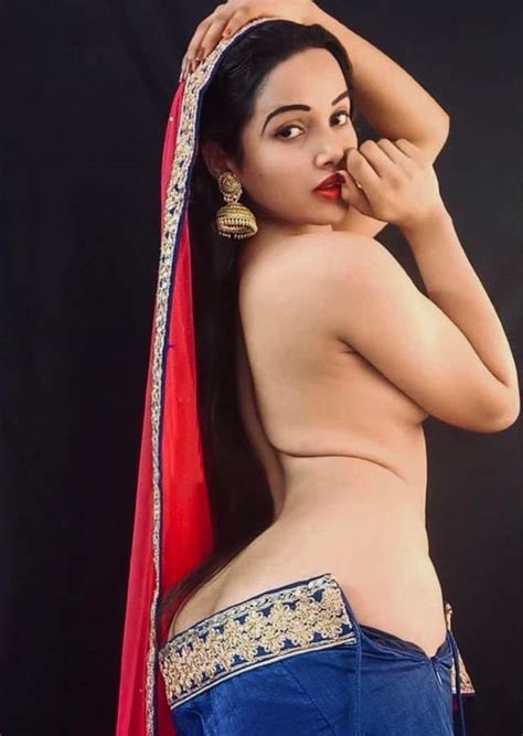 Saree Me Moti Gaand Dikhati Hot Bhabhi Ki Photos Hot Nude Photo Free