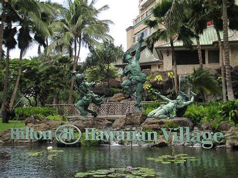 Hawaiian Hilton Statues Photograph By Elaine Haakenson Pixels