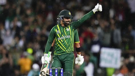 T20 Wc Pakistan Keep Slim World Cup Hopes Alive With South Africa Win
