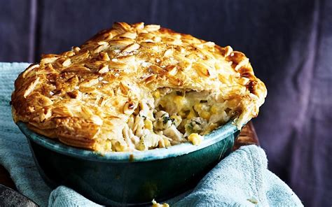 View full nutritional breakdown of easy chicken pot pie w/puff pastry calories by ingredient. Creamy chicken pie | Recipe in 2020 | Creamy chicken pie ...