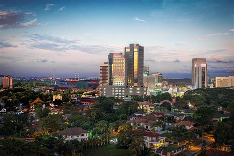 Johor bahru sits at the strategic — and sometimes uneasy — location between kuala lumpur and singapore. 27 Hotel Menarik Di Johor Bahru Untuk Percutian Bandar ...