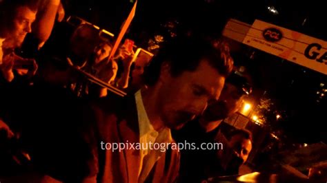 Matthew Mcconaughey Signs Autographs For Toppix Youtube