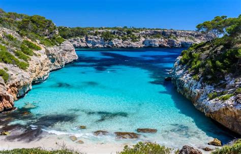 De bekende steden madrid, salamanca en toledo. De 7 mooiste stranden van Spanje ⁂ Ontdek deze pareltjes!