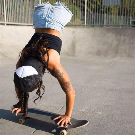 No Legs No Limits Pro Athlete Model And Actress Kanya Sesser Gives The Life Inspo You Need