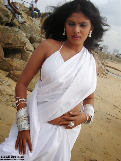 Maheshika Sri Lankan Hot Actress In White Saree Possing Fuck Hard