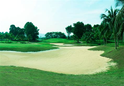 The hotel offers 8 types of rooms that both leisure and business travellers will find it comfortable to stay in. Damai Laut Golf & Country Club Malaysia | Swiss-Garden ...