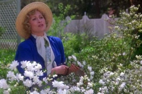 The handmaid's tale is based on the 1985 novel by margaret atwood, and stars elisabeth moss as june, one of thousands of enslaved handmaids. The 1990 Handmaid's Tale Movie's Best Hair Moments