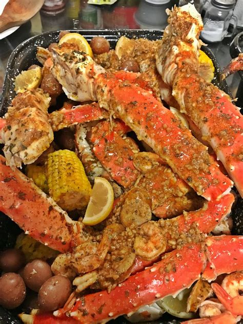 my cajun lemon garlic crab boil🦀🍤🍋 seafood boil recipes yummy seafood crab recipes seafood