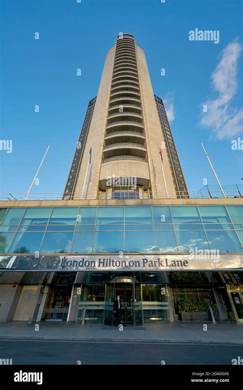 Hilton Hotel Park Lane London Stock Photo Alamy