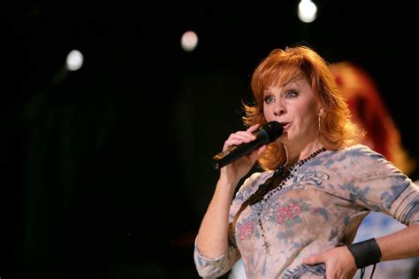 Reba Mcentire Revealed Shes A Little Renegade A Lot Of Times