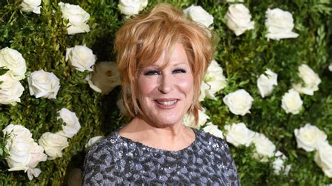 Bette Midler Apologizes To West Virginia Residents For Poor Illiterate Strung Out Tweet Cnn